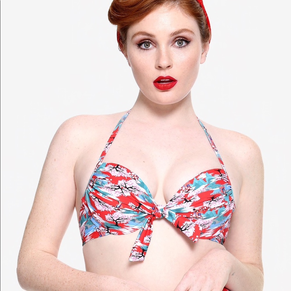 NWT Disney: Rare 🔥 Extra Small Mulan Red Bikini Tie Up Halter Top